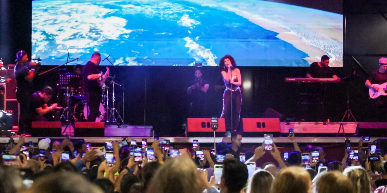Caracas declaró su amor a Karina con 45 mil asistentes a su concierto en Chacao