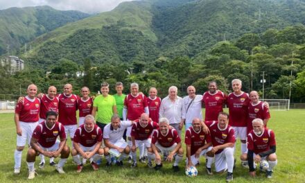 Leyendas Vinotinto se reúnen en partido amistoso a beneficio de la SAV