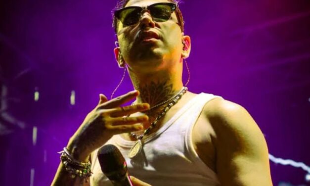 Cantante Bandy desata polémica en redes sociales por reciente cirugía estética