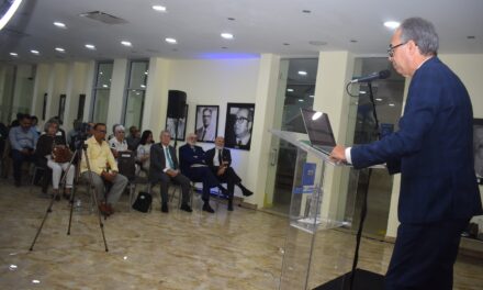 Ensayista José Mármol destaca batallas librangrupos sociales por su identidad en la posmodernidad