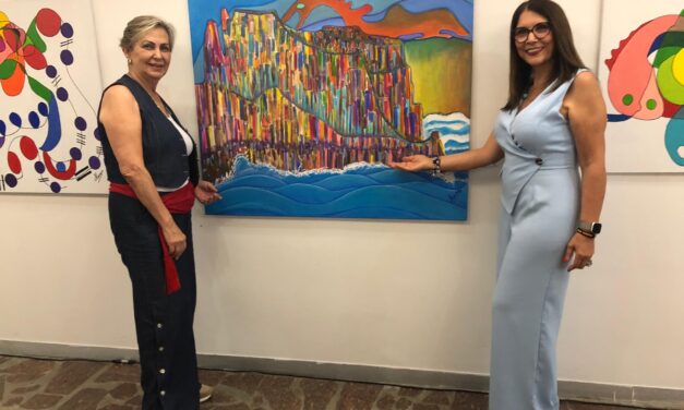 “Con las raíces en el mar”, exposición de Macu González, estarará en la delegación del Gobierno de Canarias hasta el 31 de agosto