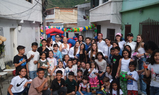 Eva’s Magazine realizó conmemoró el día del niño en parroquia caraqueña