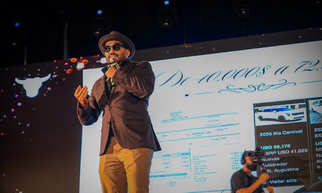 Jonathan López, experto Automotriz, Comparte Escenario con Líderes como Grant y Elena Cardone en Miami