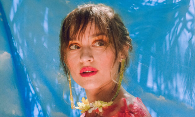 «Una fiesta al desorden» llega a Caracas: Lucía Alegría vuelve a su raíz con un showcase íntimo