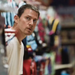 “El buen ladrón”: amable prófugo de la justicia oculto en una juguetería 