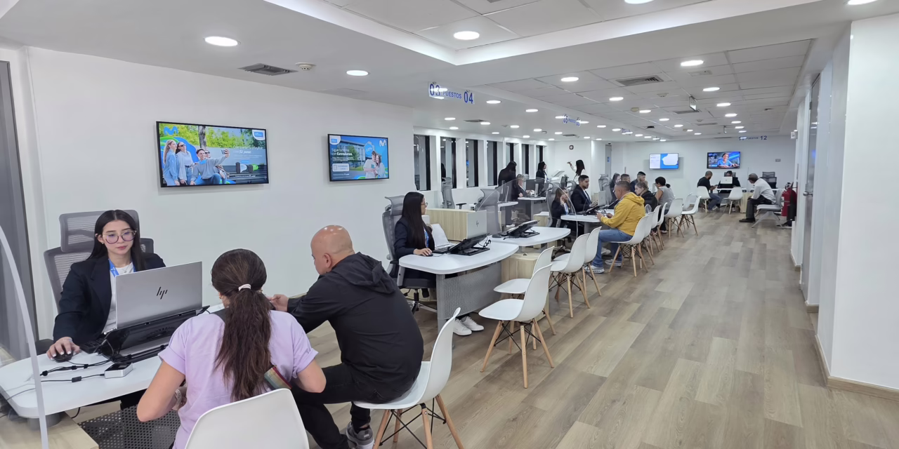 Movistar celebra 10 millones de clientes con una nueva experiencia de atención en los Centros de Servicio