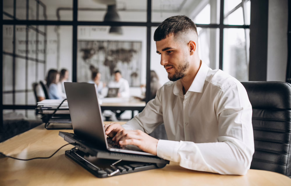 Oversharing y ciberseguridad: qué está en juego si los empleados comparten demasiado en línea