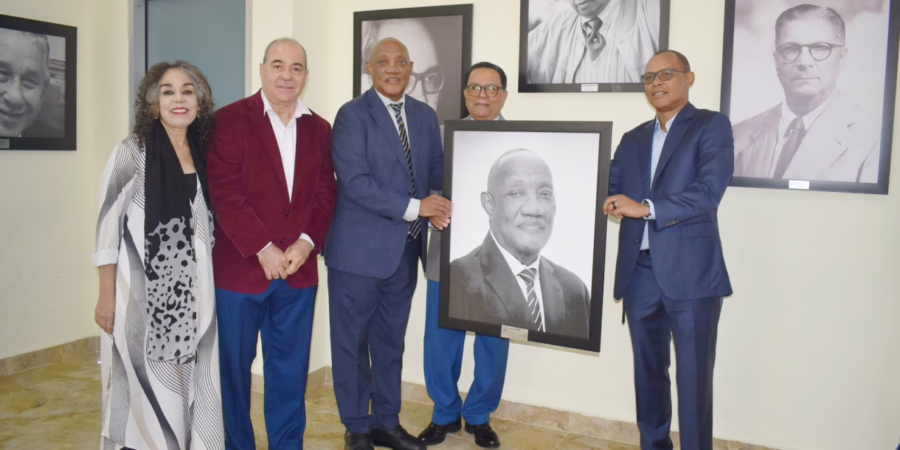 BNPHU rinde homenaje al poeta dominicano Mateo Morrison