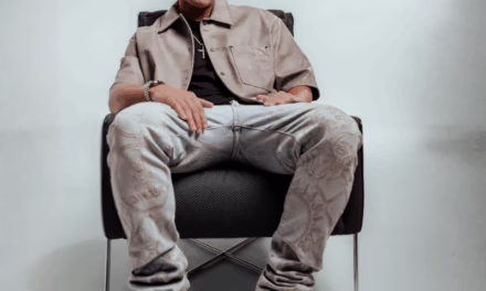 El cantante boricua Moa Rivera sacude la salsa moderna con su nuevo álbum “Mal Necesario”